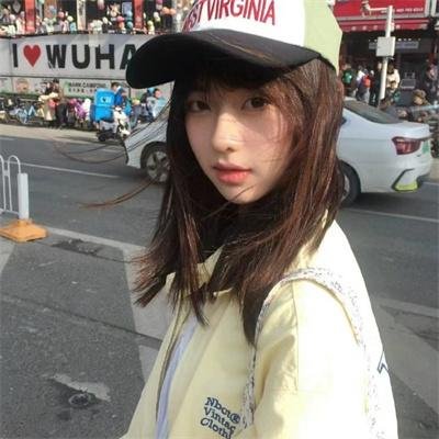 与鹦鹉同住